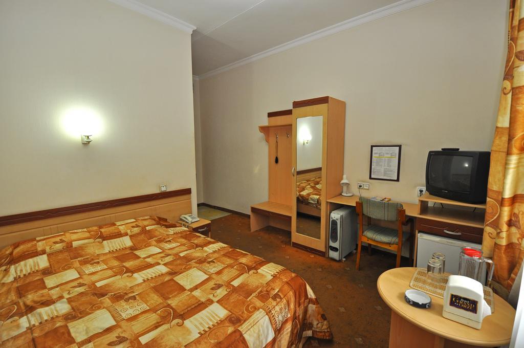 Grand Orzu Hotel طشقند الغرفة الصورة